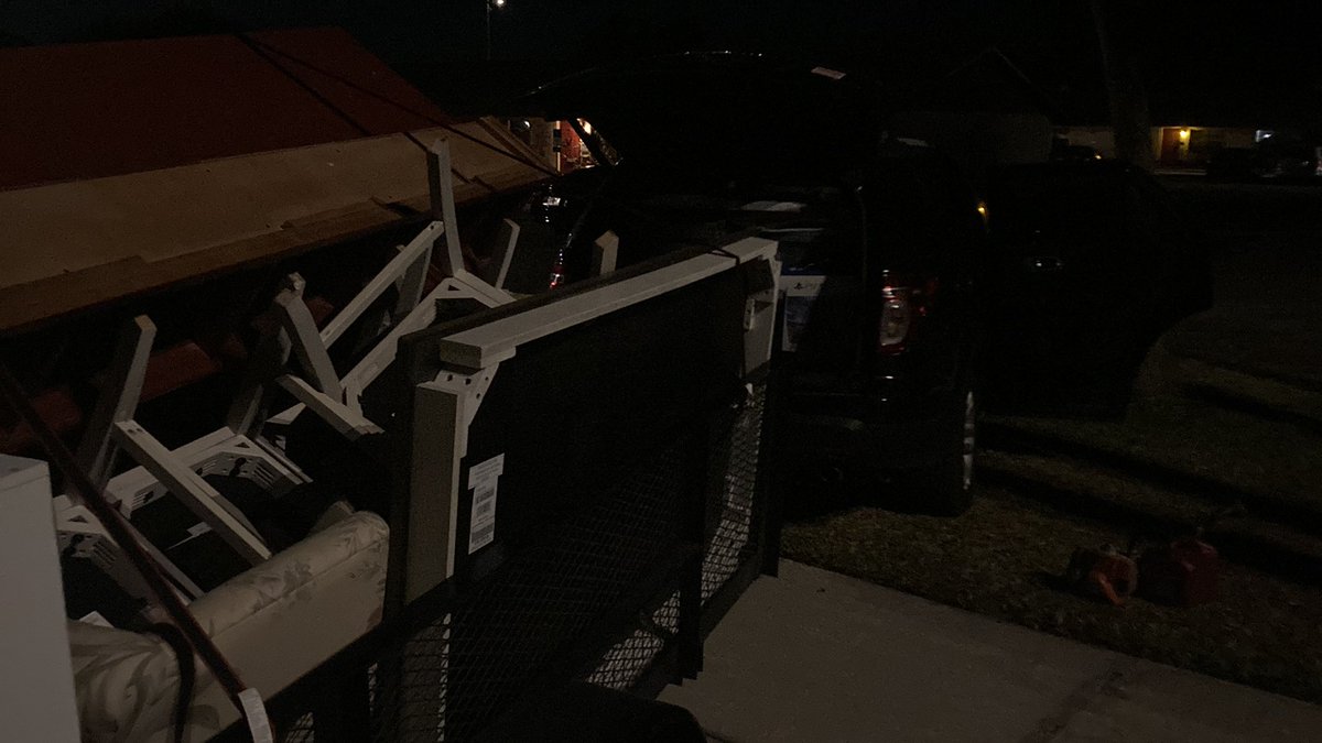 Bmh1winHill's tweet photo. Just helped my neighbor Kaylee (Single mom, 3 kids) tie down furniture on the trailer! They’re headed to Wauchula, about a 45min. drive! 🧰👨🏽‍🔧Few days ago I put new front brakes on her Ford Explorer, &amp; I’m glad I did! They will drive safely!😉🤙🏽 #HelpYourNeighbors #IGotYour6🪖🇺🇸🦅 https://t.co/bwvvhkd04t