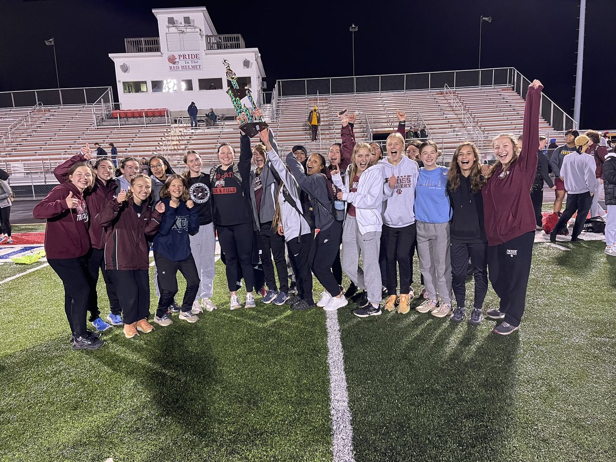 marcmontella's tweet photo. Girls finished 1st at the Dick Houston Relay Meet!  It’s always a great night when we bring home a trophy!!!  @NHSWildcatsXC @NewarkWildcats https://t.co/0j29ytLSkX