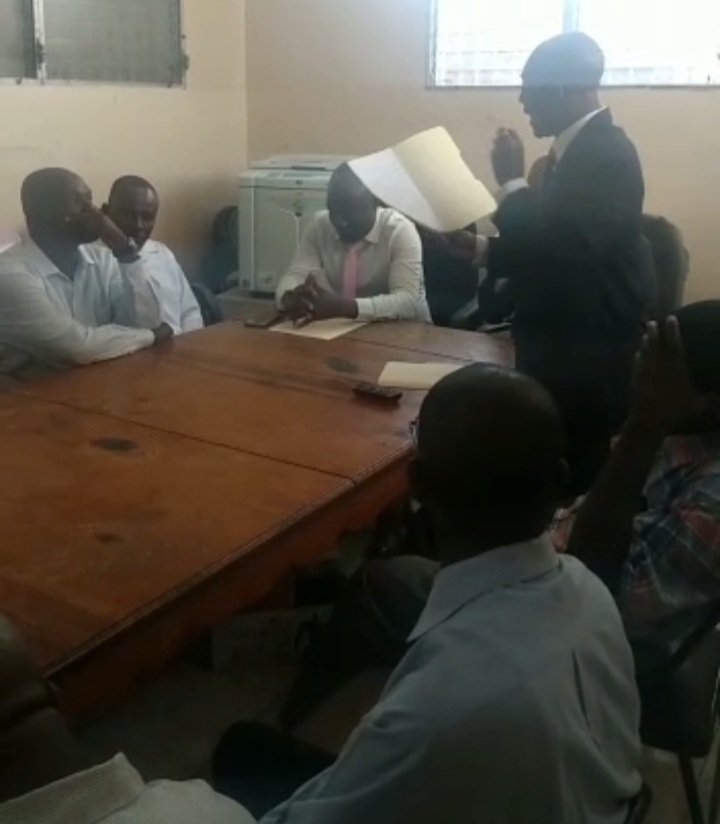 Le Directeur Départemental adjoint de l'Artibonite, M. Chadrac THELUSMAT a procédé à l'installation de M. Clarius DÉSIR comme nouveau coordonnateur Départemental des EFACAP.
La cérémonie s'est déroulée à la DDE de l'Artibonite en présence de plusieurs personnalités. 
5 avril 2023