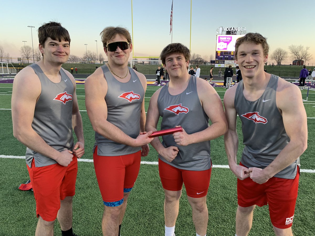 4️⃣ x 💪

Brayden Meints, Eli Rupp, Nic Amdahl, and Aidan Charlson bring home the 🍕by winning the throwers 4x1 in 50.32!
