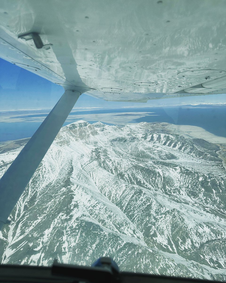 It was a beautiful day for my first long cross country across Great Salt Lake and the eastern basin and range. Grateful for my #geology background as VFR navigation is easy (if distracting). #womeninaviation #studentpilots