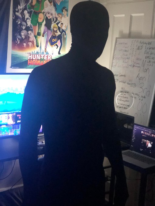 My friend just sent this to me right before i said I was going live. I'm in this room right now I haven't<a href="/tag/xboxshare"class="tags"><span>#xboxshare</span></a><a href="/tag/apexlegends"class="tags"><span>#apexlegends</span></a>