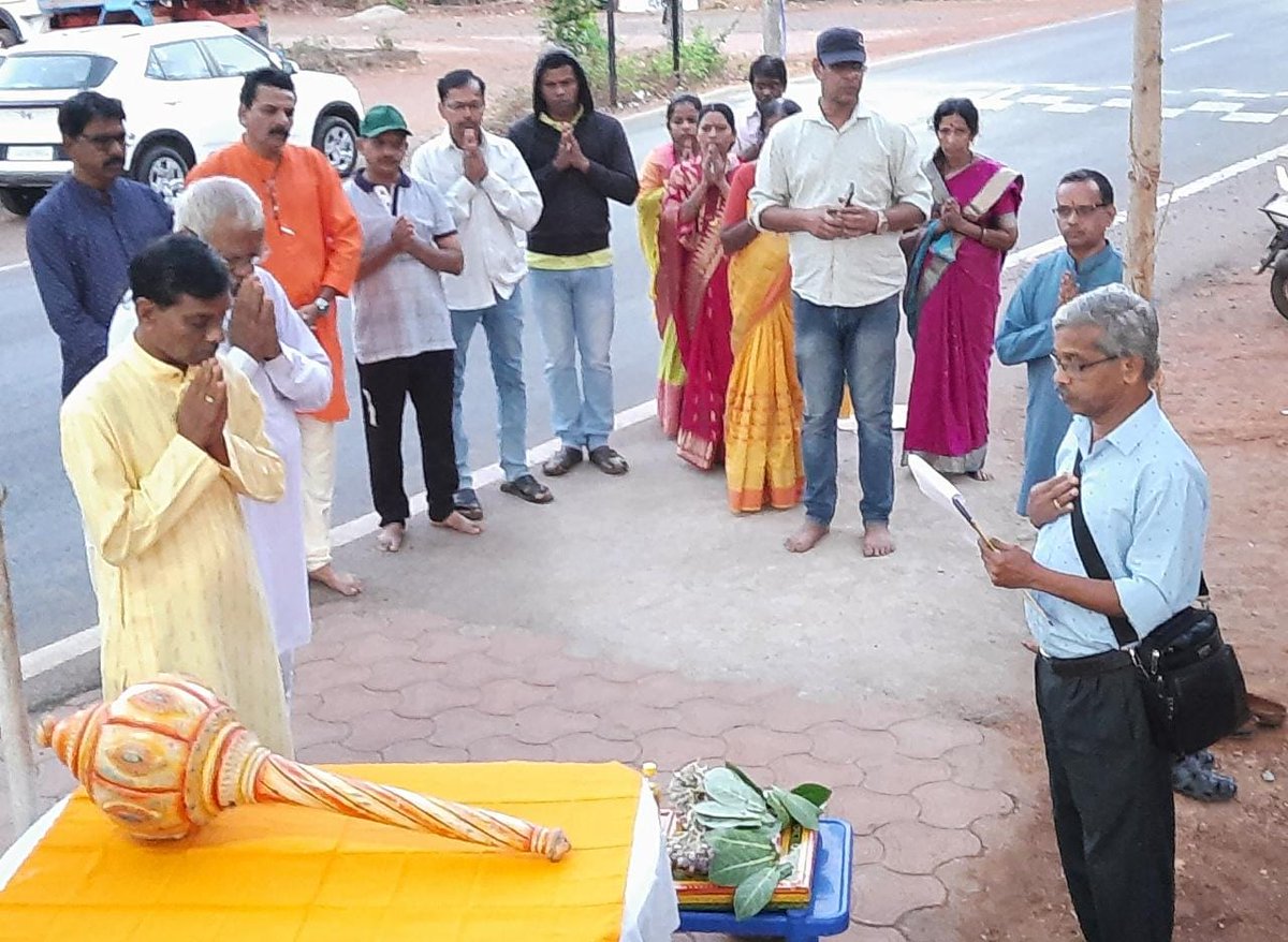हिंदूंमध्ये शौर्यजागरण व्हावे आणि श्रीरामांच्या कृपेने  #हिंदु राष्ट्र-स्थापनेला बळ मिळावे, यासाठी #हनुमानजयंती  निमित्ताने <a href="/HinduJagrutiOrg/">HinduJagrutiOrg</a> आणि समविचारी हिंदुत्वनिष्ठ संघटना यांच्या वतीने देशात 800 ठिकाणी तर #गोवा  मध्ये 42  ठिकाणी ‘गदापूजन’ करण्यात आले.
<a href="/InGoa24x7/">In Goa 24x7</a>