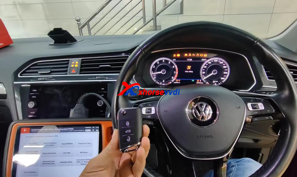 Xhorsevvdi's tweet image. Read MQB48 digital cluster + Add Key ✅
with #xhorse KTP 😃
CRE: choo ming ng 😎
#mqb48 #digitalcluster #AddKey #keytoolplus #keyprogramming