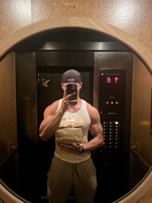 message me https://t.co/o6GBN0uyoc https://t.co/BM4zEzZj0U<a href="/tag/illevillustration"class="tags"><span>#illevillustration</span></a>