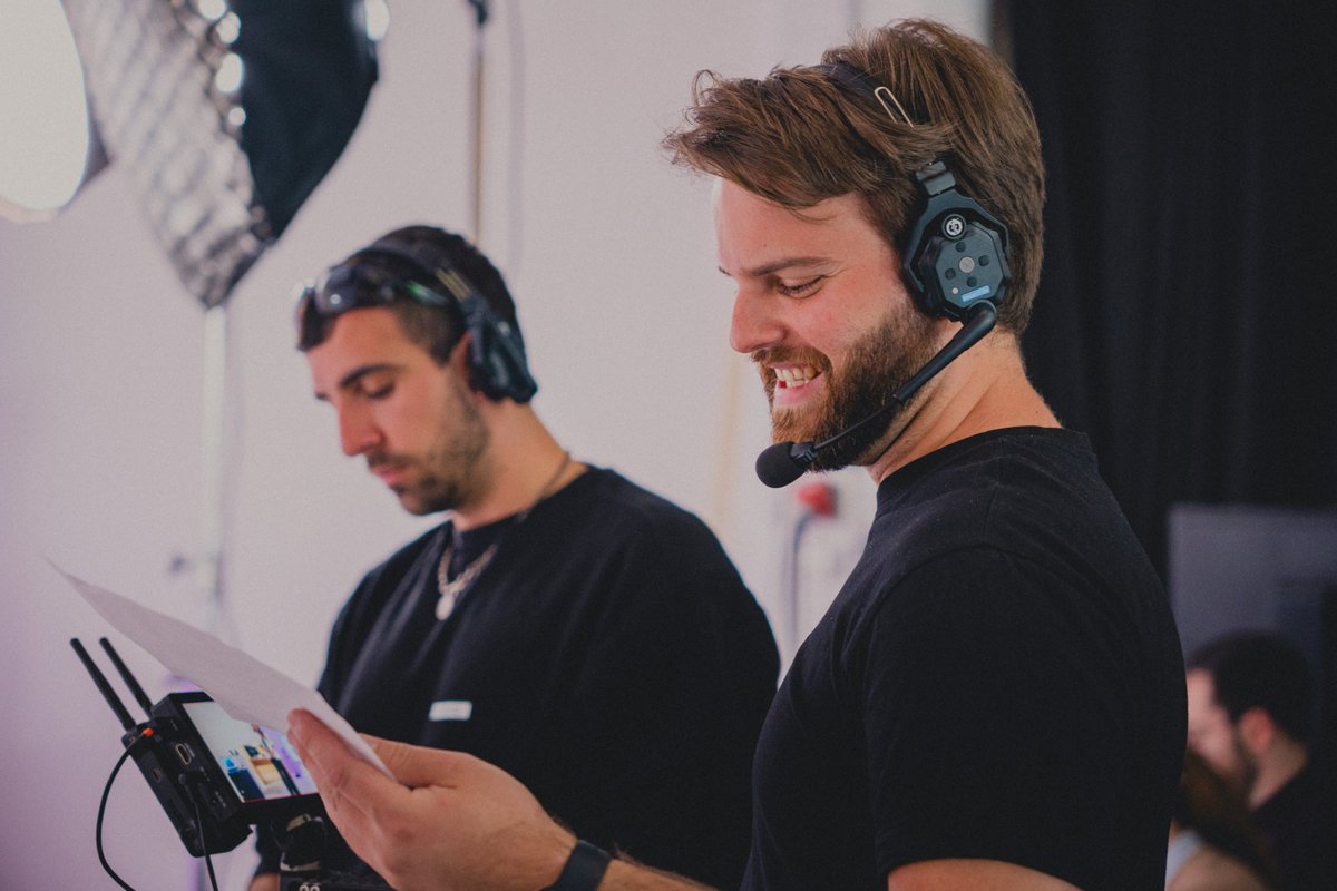 HOLLYLAND #SolidcomC1Pro The professional-grade intercom headsets using on set! 

📸<a href="/AntonioWimmer/">Antonio Wimmer</a>
👉Learn more: hollyland-tech.com/detail-solidco…

#wirelesscomms #intercom #hollylandtech #hollyland