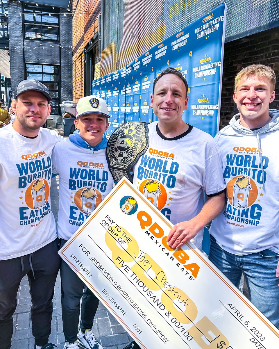Happy #NationalBurritoDay from the GOAT <a href="/joeyjaws/">Joey Chestnut</a> &amp;  the Marauders! @_max_bruss <a href="/milligan_chase/">Chase Milligan</a> <a href="/BrussSamuel/">Sam Bruss</a> 

#hooksup #lifeatmary <a href="/qdoba/">QDOBA</a>