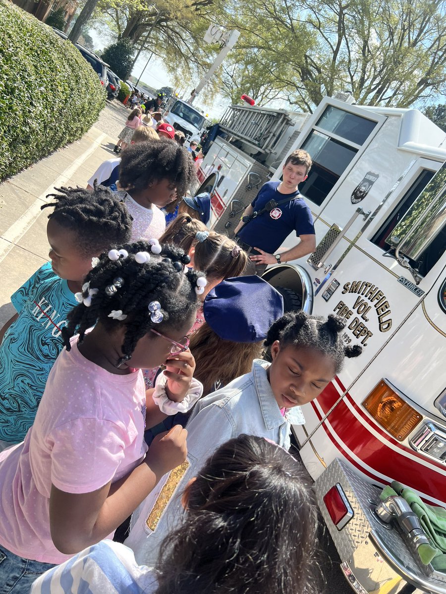 Jennifer C Barry tweet media