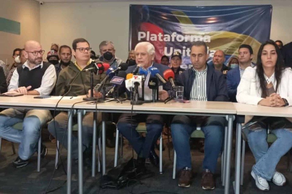 DiarioTalCual's tweet photo. Plataforma Unitaria sobre fallo del Esequibo: Todo el país debe unirse a esta causa #TalCual #ClaroyRaspao #EnDefensa https://t.co/TGjOUYz3Mo https://t.co/TXGOwcLspS