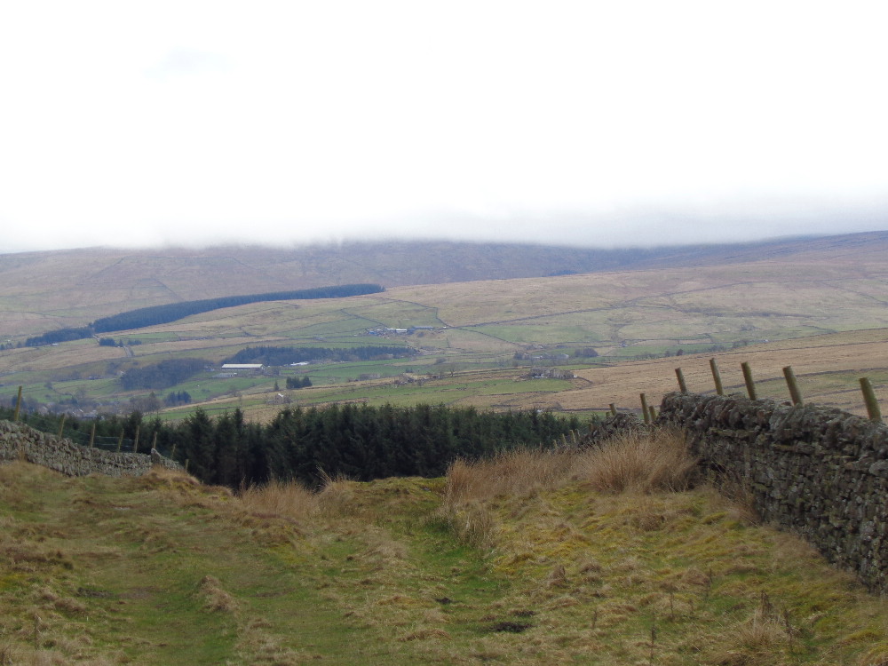 KnipeMike's tweet image. 21 miles above Weardale on a wet and windy day. Left LTD at home due to the forecast. We (me, Diane, Davi and Li Yang) got wet. Refreshing, though....