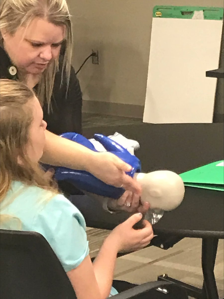 FWCommSchools's tweet photo. Even though we're on Spring Break this week our Family &amp; Community Engagement Center was busy hosting middle schoolers from the district for classes in babysitting and yoga. A cooking class was also scheduled, but was cancelled due to the weather yesterday. #SpringBreakLearning https://t.co/aJTpzE6yoz