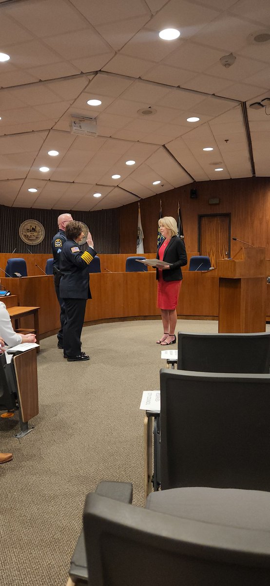 OmahaFireDept's tweet photo. We are excited to announce that Kathy Bossman has been officially sworn in as our 31st Fire Chief!

Click here to read more: https://t.co/eTMxGH3HpK

Click here to watch the video from today’s ceremony:
https://t.co/5tO2Qst9Gy https://t.co/svBtYnoO27