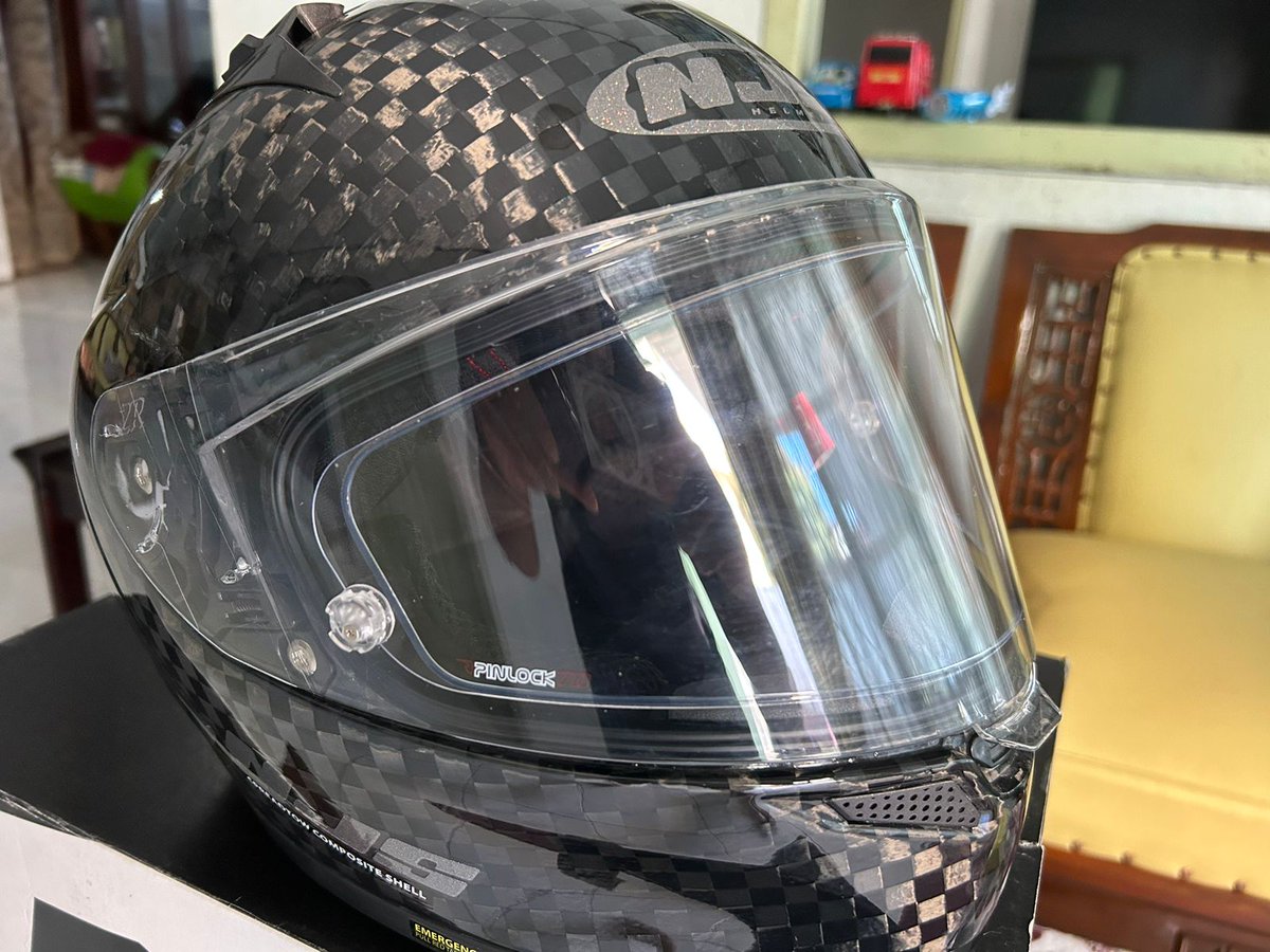 ahmadisanuddin's tweet photo. @BerburuProduk Ini saya jual NJS zx1r jarang digunakan mulus, pembelian maret 2023 https://t.co/Gxgqhfq8um