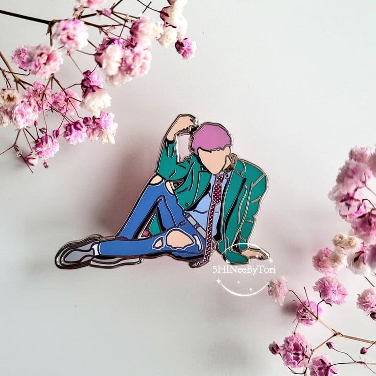 5HINeeByTori's tweet photo. Jonghyun 🌙 Giveaway 

Prize: 'She Is' pins
2 winners

Rules: 
☆ Follow Me
☆ Like
☆ RT
☆ OT5

🌙 post your favorite Jjong pic &amp; comment which pin you would like to win

** 1 comment only

#SHINee #Jonghyun #HappyJonghyunDay #HappyBirthdayJonghyun #giveaway https://t.co/CCxFZXeaej