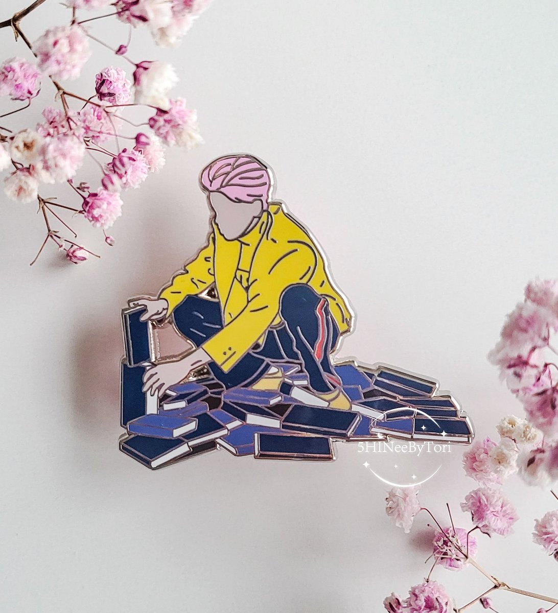 5HINeeByTori's tweet photo. Jonghyun 🌙 Giveaway 

Prize: 'She Is' pins
2 winners

Rules: 
☆ Follow Me
☆ Like
☆ RT
☆ OT5

🌙 post your favorite Jjong pic &amp; comment which pin you would like to win

** 1 comment only

#SHINee #Jonghyun #HappyJonghyunDay #HappyBirthdayJonghyun #giveaway https://t.co/CCxFZXeaej