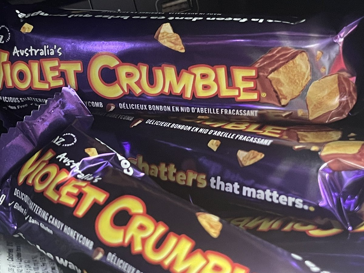 AussieBigDaz's tweet photo. Found these at Giant Tiger so had to get a fewβ¦ itβs been years so Iβve had one I might have to go back next weekπ. #VioletCrumble #Australia #chocolate https://t.co/TswVhYEGdC