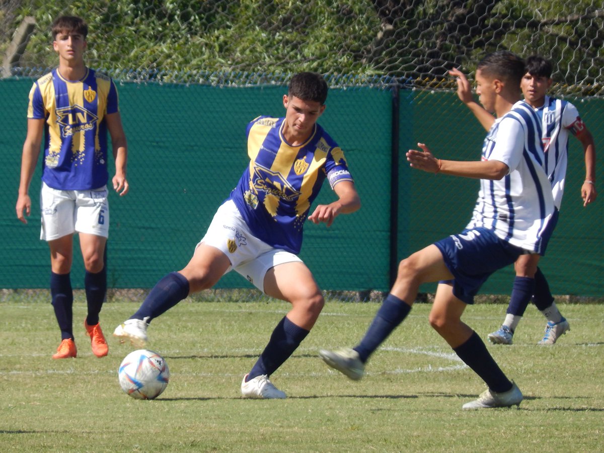 Atlantainferio1's tweet image. 🏟️ 7ma, 8va y 9na disputaron la cuarta fecha de visitante en el predio Villa Fracchia. 

👇 Resultados:

▪️ #Séptima: 0-0

▪️ #Octava: 2-2
 ⚽ Goles: Álvaro Martínez y Juan Ignacio Varela

▪️ #Novena: 3-2 
⚽ Goles: Tobías Mella y León Goggi
