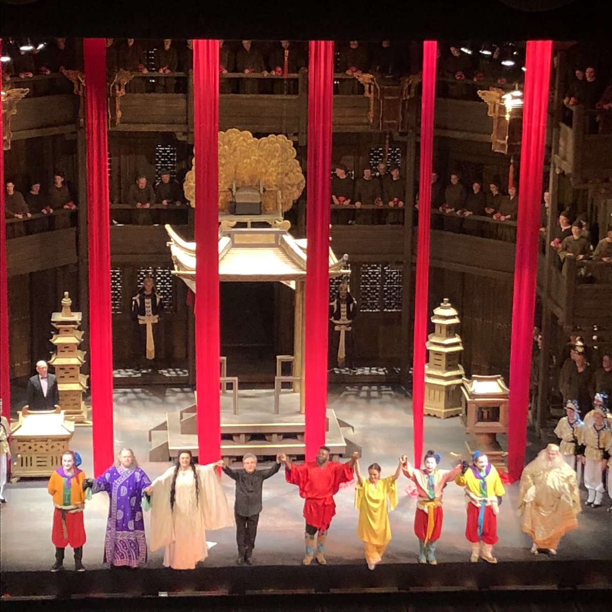 Sensational performance of #ROHTurandot with @cfostersoprano @ErmonelaJaho @travlingtenor and @ROHchorus all on 🔥💛