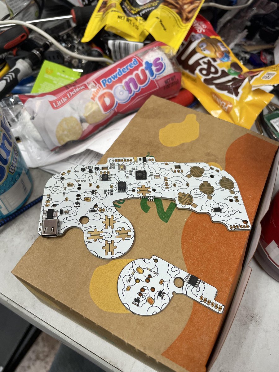 ShitFartCustoms's tweet image. New phob 5 boards will have this silkscreen that i invented all by myself