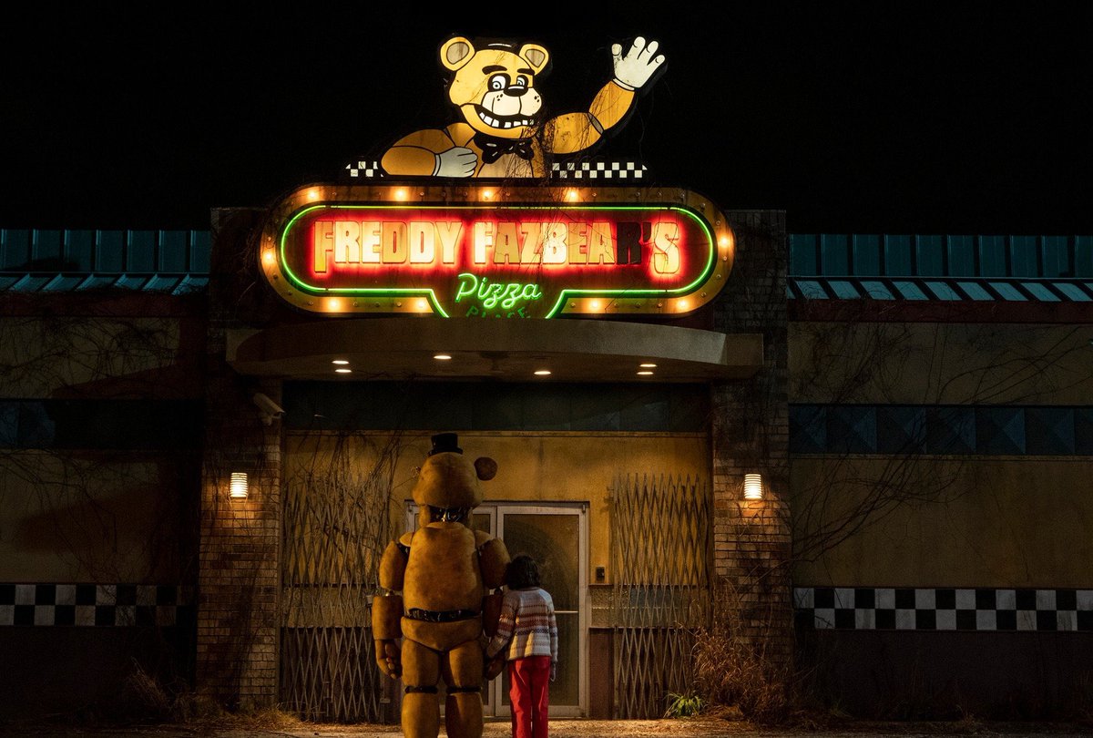 JonnyBlox's tweet photo. High resolution version of the first teaser for Blumhouse’s upcoming ‘FIVE NIGHTS AT FREDDY’S’ film releasing October 27th in theaters and streaming on Peacock!

#fnaf #fnafmovie #fivenightsatfreddys https://t.co/XZdDr35xhH