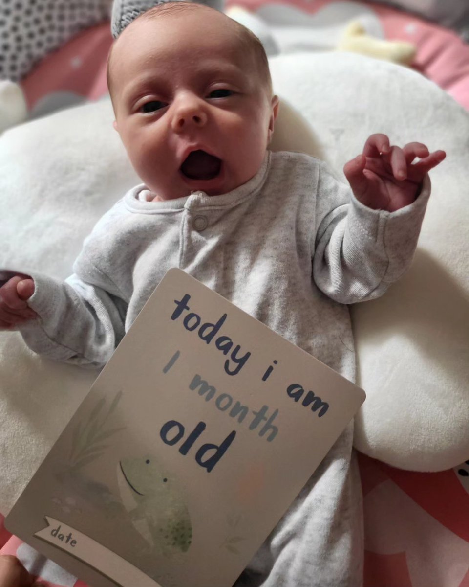 StaceyHiett8's tweet photo. How is my baby a month old already?!🥹 https://t.co/briRybj3Qv