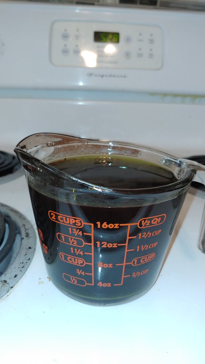 AishaleeOliver2's tweet photo. @TheRodyssey @KINGLUCKY420 @HotRob420 @savagedrgn4u @StonedOcto Holy hella dab π₯΅
#thursdayvibes #tincturetime maybe some feco, we'll see what happens, found a new recipe the other day, looked pretty simple π€·ββοΈ
What could possibly go wrong π¬ π π₯π€£ electric stove, no worries ππ https://t.co/EMxPVz6ttI