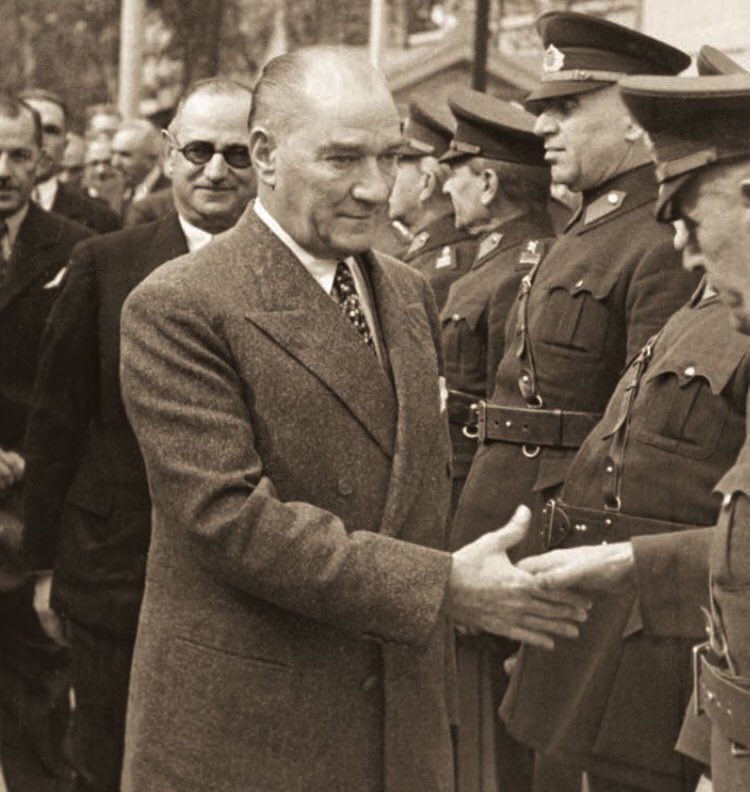 Bu gönderiyi RT eden herkesi takip edeceğim…
#MustafakemalAtatürk