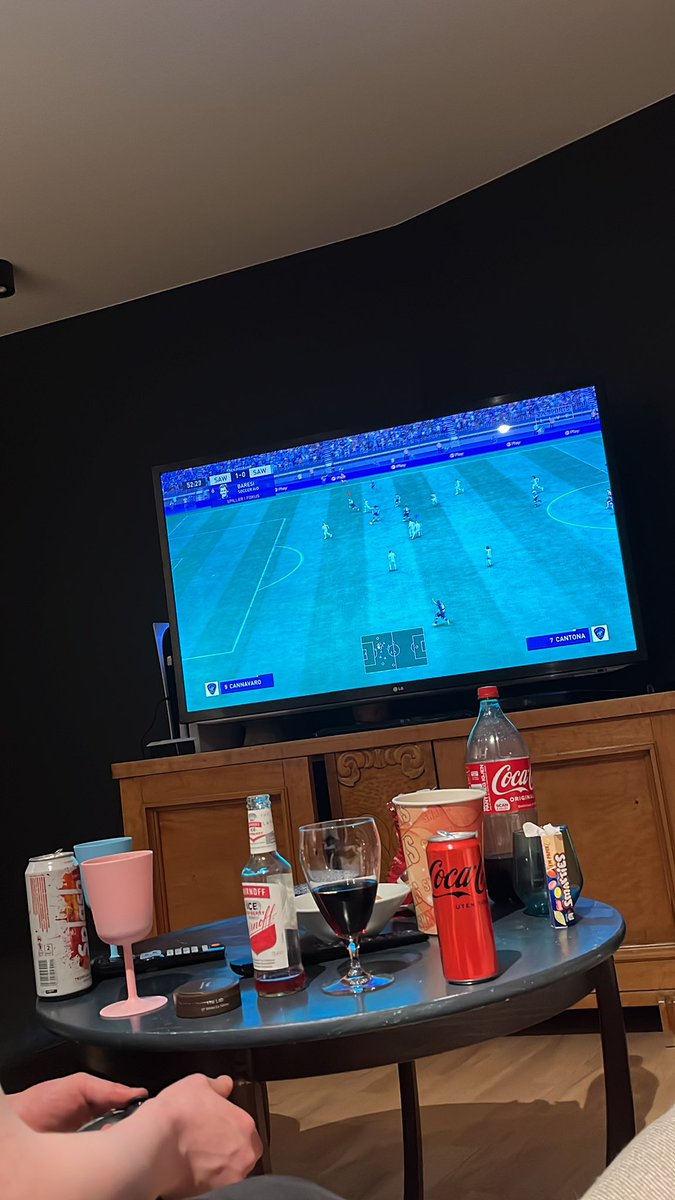 Late night fifa with the boys hittin different