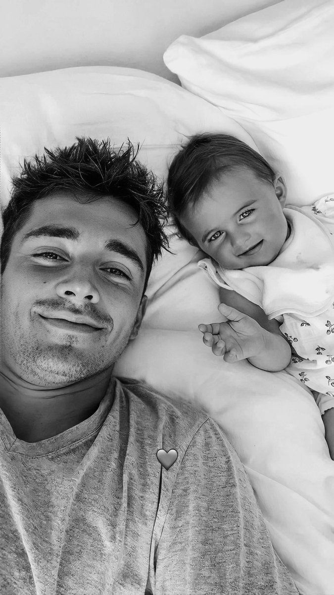 ⠀

⠀ ⠀ ⠀ ⠀ ⠀             𝘭𝘪𝘵𝘵𝘭𝘦 𝘱𝘳𝘪𝘯𝘤𝘦𝘴𝘴 𝘢𝘯𝘥 𝘥𝘢𝘥 

⠀