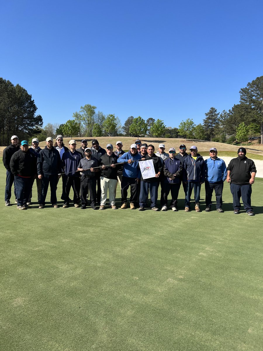 tpcsugarloaf's tweet photo. 🚨 Award Alert 🚨
Our agronomy team earned the
2022 Golf Course Maintenance Operation of The Year award for the TPC Network🥇👏
#playtpc #tpcnetwork #tpcsugarloaf #playtpcsugarloaf #golfcourse #agronomy #golfcoursemaintenance https://t.co/aQhIDOtsYi