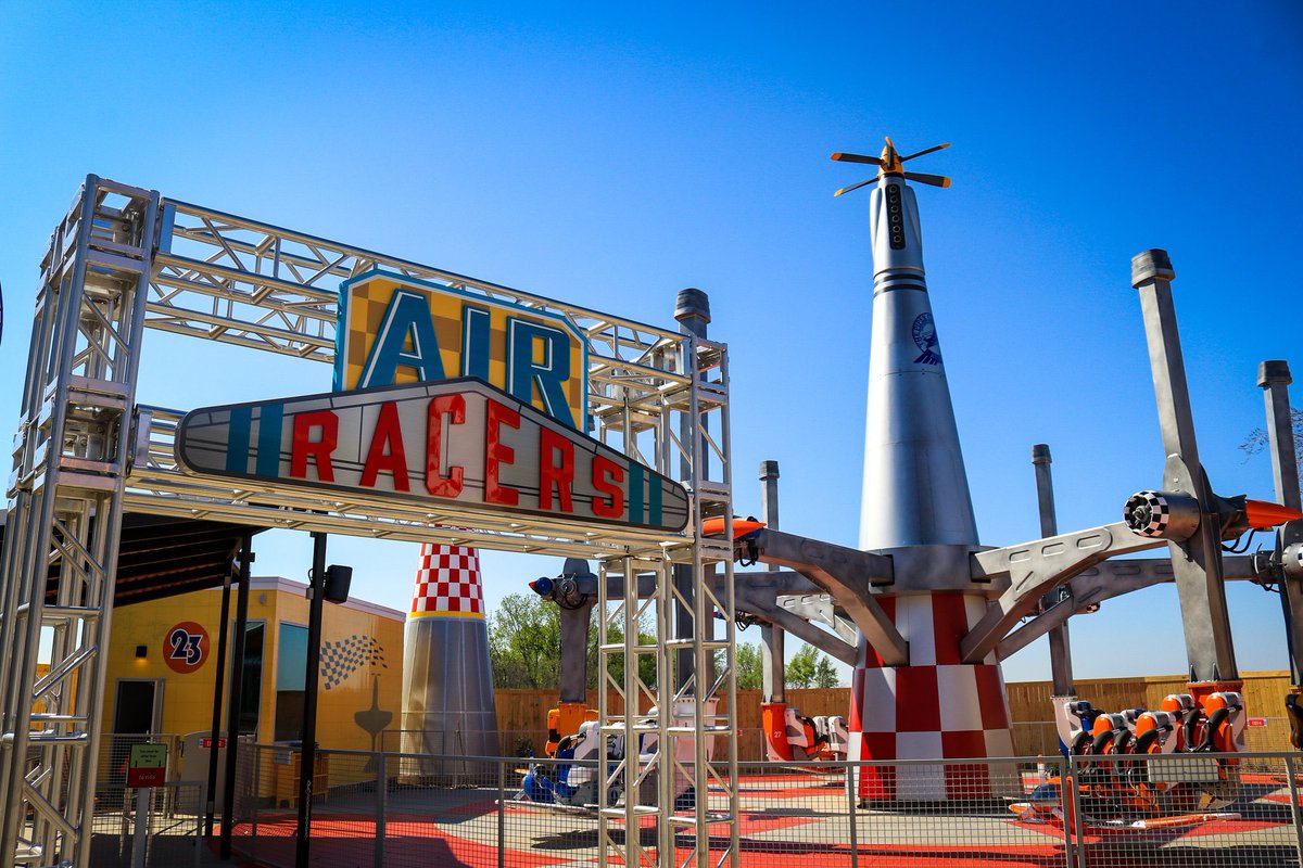 poff_tom's tweet photo. Carowinds Aeronautica Landing. So thankful to have been apart of the team! @shp_design #SHPEngineering https://t.co/cTfUdgJVtC
