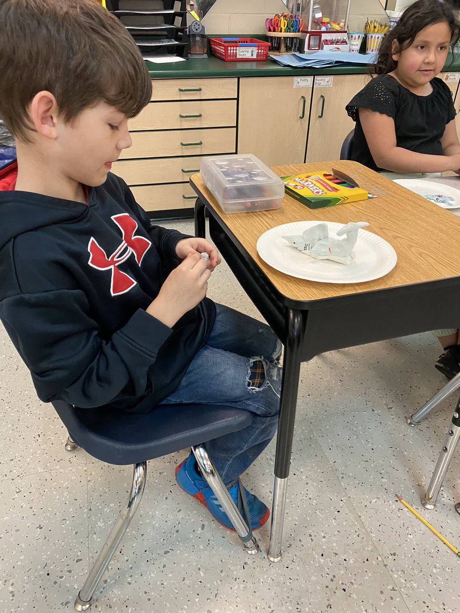 Mrs_Patterson__'s tweet photo. Today we used model magic to make animals for our research project! These kids are so creative. @Creeksidetweet https://t.co/mEaMNE63jo
