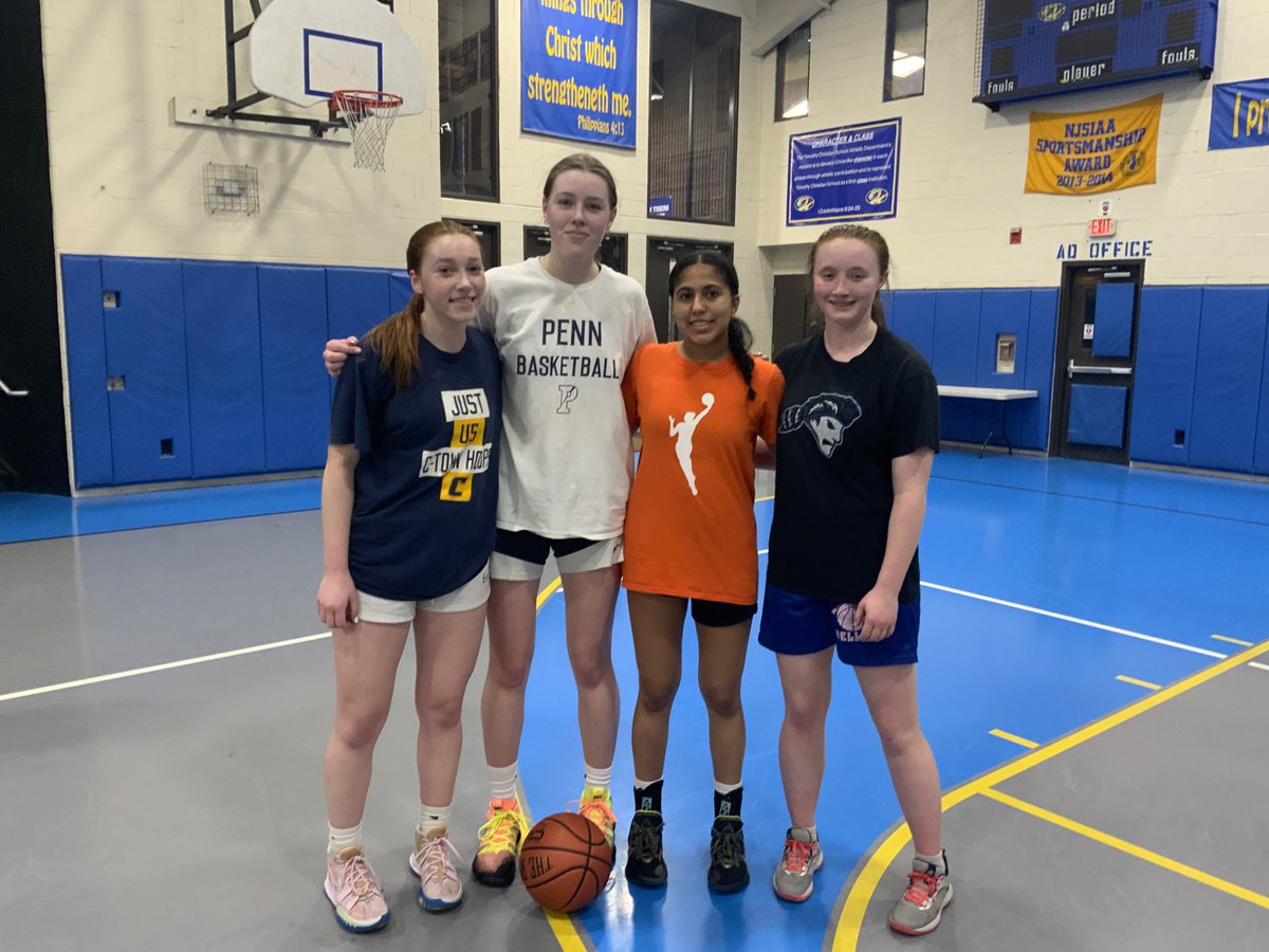 ushoops's tweet photo. A mix of terrific players from all over! 

🤎 @matti_chiera21 @ctowngirlshoops stepping up this Spring!
🤎 @taramurphy_7 traveling cross the #Outerbridge & killin' it @ushoops
🤎 #HaleyBlackman reppin Od Bridge & @GMAC
🤎 @gentile_meghan lighting it up this Spring. Look at Meghan as a 2024!