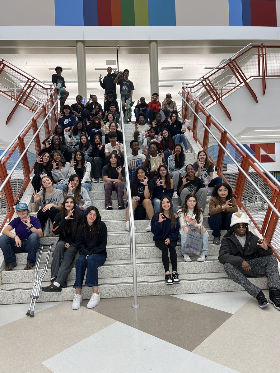 Soto_TF's tweet photo. First annual Easter Egg Hunt🐰🐣 with some of @SotocatsGBBall!! HAPPY EASTER Soto Cats! @Coach_MOrales @NISDSotomayor @WildcatsDen_SA https://t.co/zHDa4j2E9X