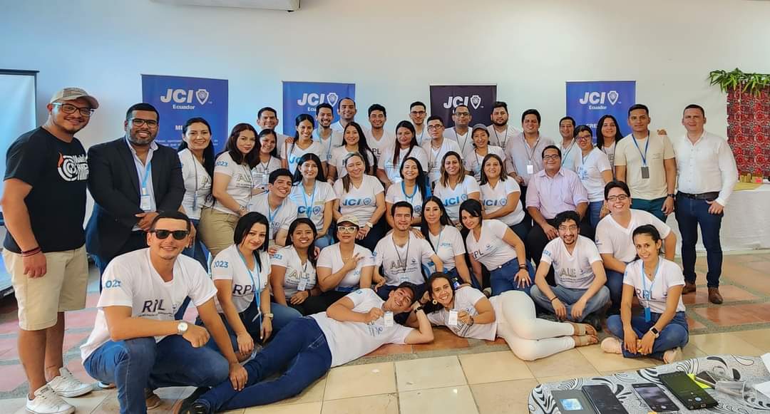JCIEcuador's tweet photo. El mes de marzo cerró con momentos extraordinarios, la visita de nuestra VPI asignada a Ecuador Ana Karina Carrillo y nuestro encuentro en ALE, RPL y Junta Directiva Nacional JCI Ecuador 2023.
Mira un poco de este gran evento de formación JCI.
#LIDEREMOSguiadosPorUnPropósito https://t.co/8QvUFhyN1l
