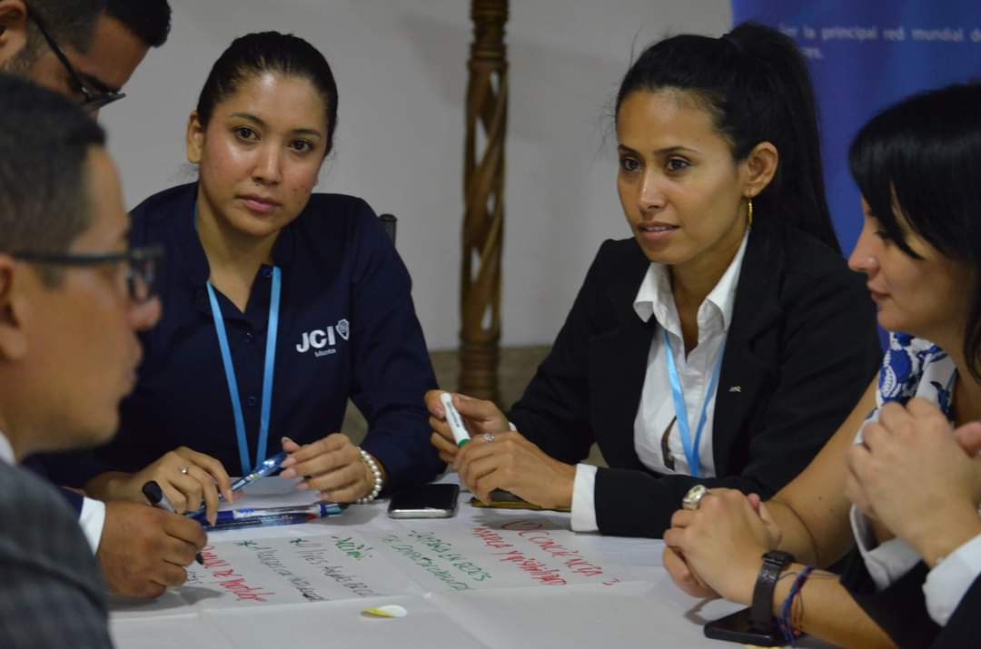 JCIEcuador's tweet photo. El mes de marzo cerró con momentos extraordinarios, la visita de nuestra VPI asignada a Ecuador Ana Karina Carrillo y nuestro encuentro en ALE, RPL y Junta Directiva Nacional JCI Ecuador 2023.
Mira un poco de este gran evento de formación JCI.
#LIDEREMOSguiadosPorUnPropósito https://t.co/8QvUFhyN1l