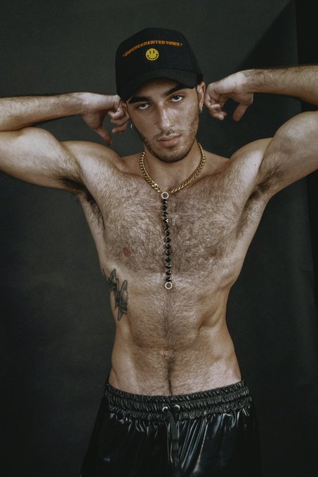 Color or Black and White? https://t.co/GhZYlLb1Mh