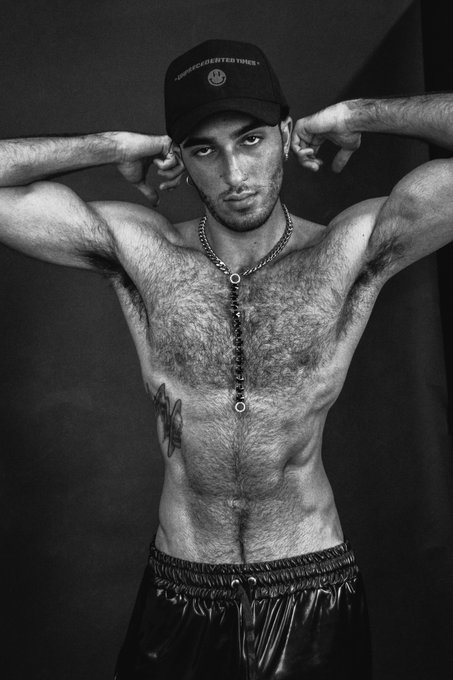 Color or Black and White? https://t.co/GhZYlLb1Mh