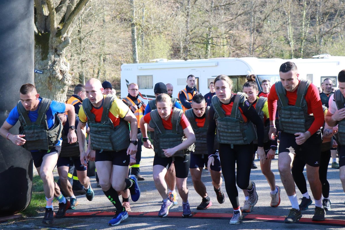 riisc_1's tweet image. #Raid #FORMISC 👊: Cohésion, solidarité et rusticité, fin du raid des formations militaires de la sécurité civile organisé par l&apos;#UIISC1 dans la #Sarthe, placé sous l&apos;autorité du commandant des FORMISC, en présence des chefs de corps des UIISC pour #TenirLEffort #AvecNosBlessés.