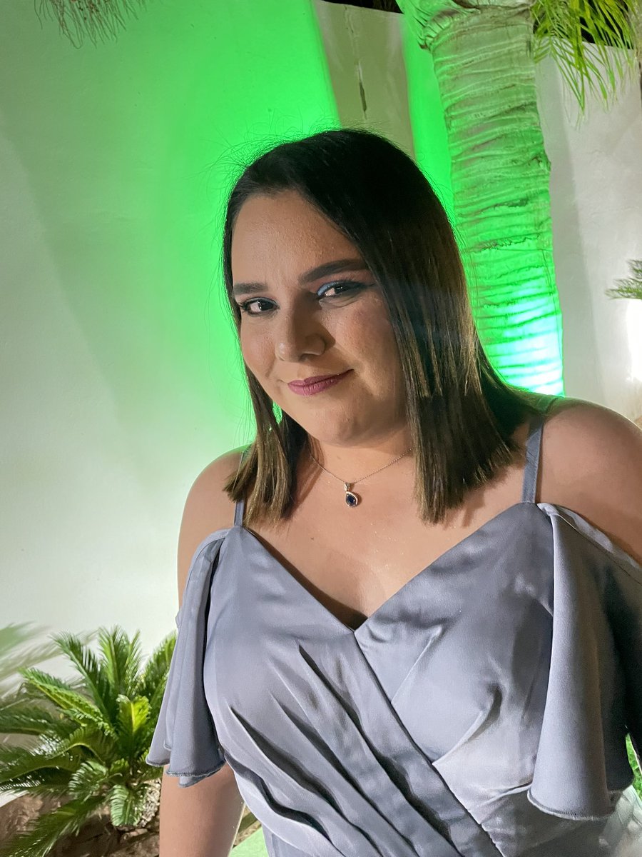 DianaRzs26's tweet photo. Hola soy Diana tengo 23 años, soy de Sonora y me encanta Kenia Os desde el 2018, mis canciones favoritas son: Morir de amor, Si por mi fuera y Energía 🤍🤍 #IntegracionKenini https://t.co/13hgQEIDZZ