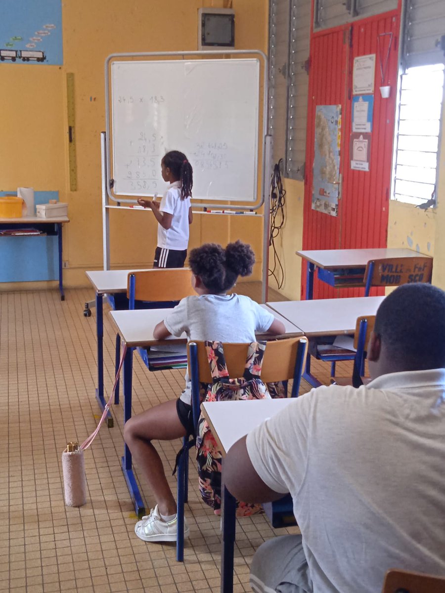 Les élèves de Sabine ANDRIVON-MILTON du #REP+ #dillon 2 profitent de l'#ecoleouverte pour renforcer leurs connaissances sur les #fondamentaux. <a href="/acmartinique/">Académie de Martinique</a> <a href="/EPrioritaire972/">Edu_Prioritaire972</a> <a href="/CircoFdF1/">Circo FORTdeFRANCE 1</a> <a href="/fdfville/">Fort-de-France Ville</a>