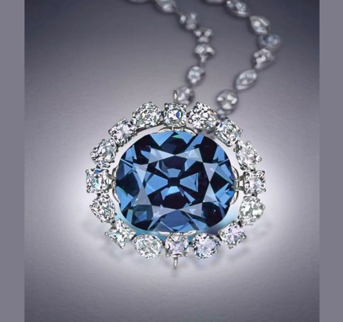 PDMurphys's tweet image. HAPPY DIAMOND MONTH!!!!
Who's as excited as we are for an excuse to showcase all our favourite diamonds?! 
This one obviously is not ours, it's the world famous Hope Diamond* which has a sorted... more at shoplocal.ly/46xFy