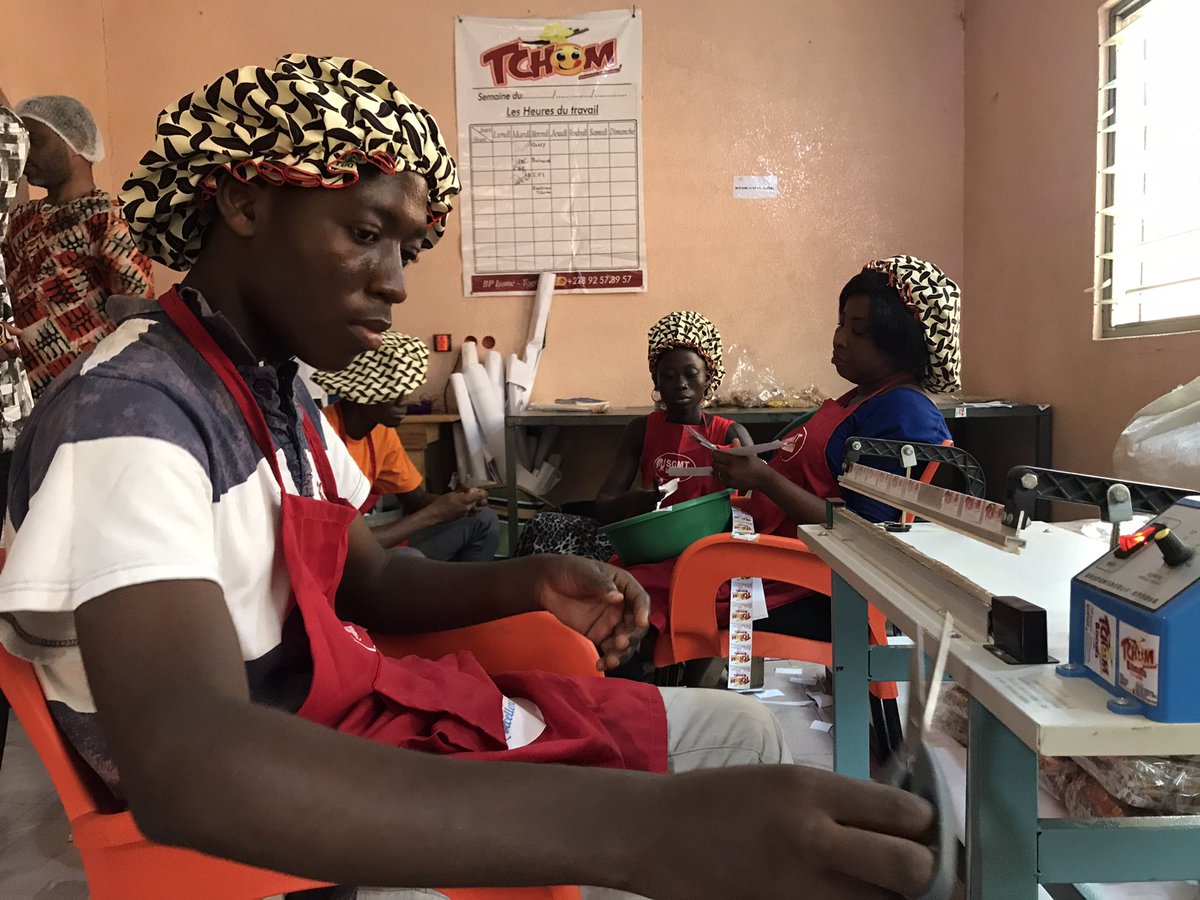 PnudTogo's tweet photo. #ChomFactory la petite entreprise de Jaël a bien grandit depuis sa création en 2017. Grâce au fonds reçus, la société spécialisée dans la production et commercialisation des amuse-bouches, a modernisé ses procédés de production avec de nouveaux équipements & créé des emplois (21) https://t.co/DwccTaUBy1