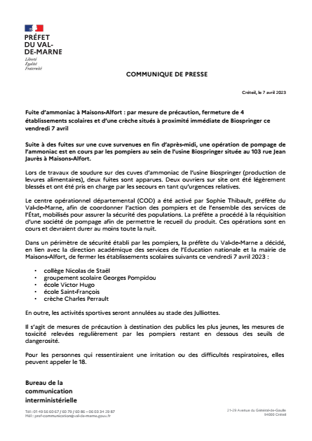 Prefet94's tweet photo. Communiqué de presse 🗞 | Fuite d’ammoniac à 📍#maisonsalfort : par mesure de précaution, fermeture de 4 établissements scolaires et d’une crèche situés à proximité immédiate de #Biospringer ce vendredi 7 avril ⤵
https://t.co/lGPx8cEECt https://t.co/fstw8qfkfX