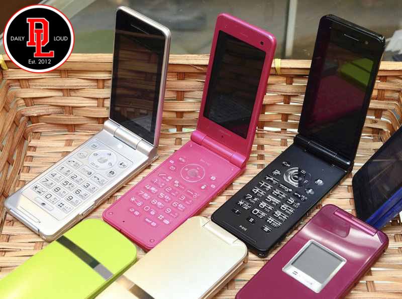 Daily Loud on Twitter "Flip phones without access are on the