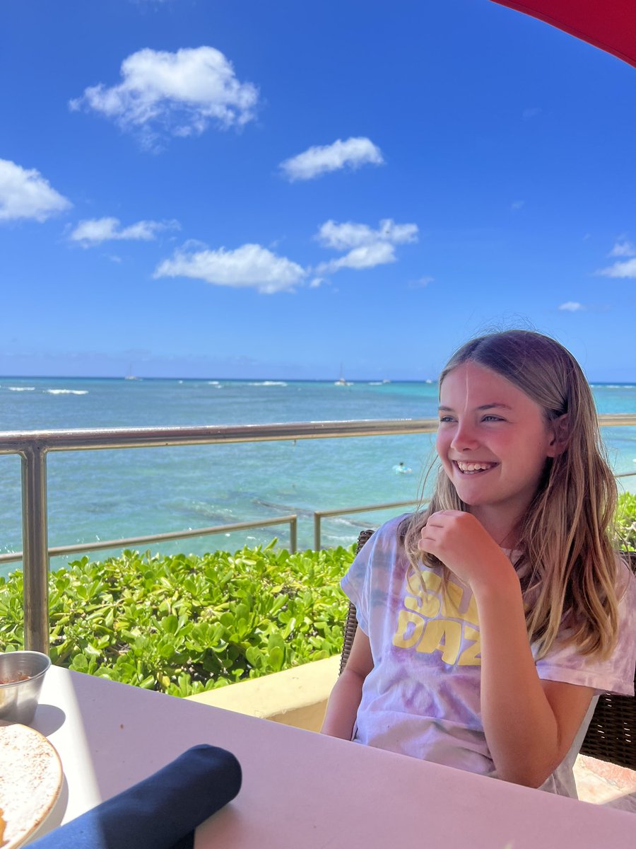 BlakeRun's tweet image. Any variation of blue is my favorite color. #waikiki