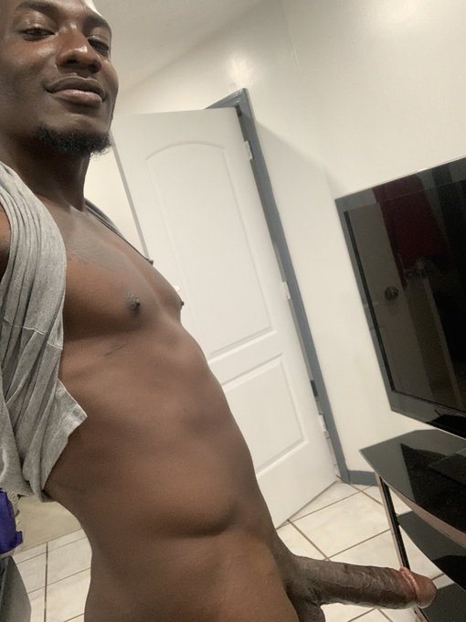 I need some help…😈😈 https://t.co/CHzNYJ5zjm<a href="/tag/mvsales"class="tags"><span>&#35;mvsales</span></a><a href="/tag/mvboys"class="tags"><span>&#35;mvboys</span></a>