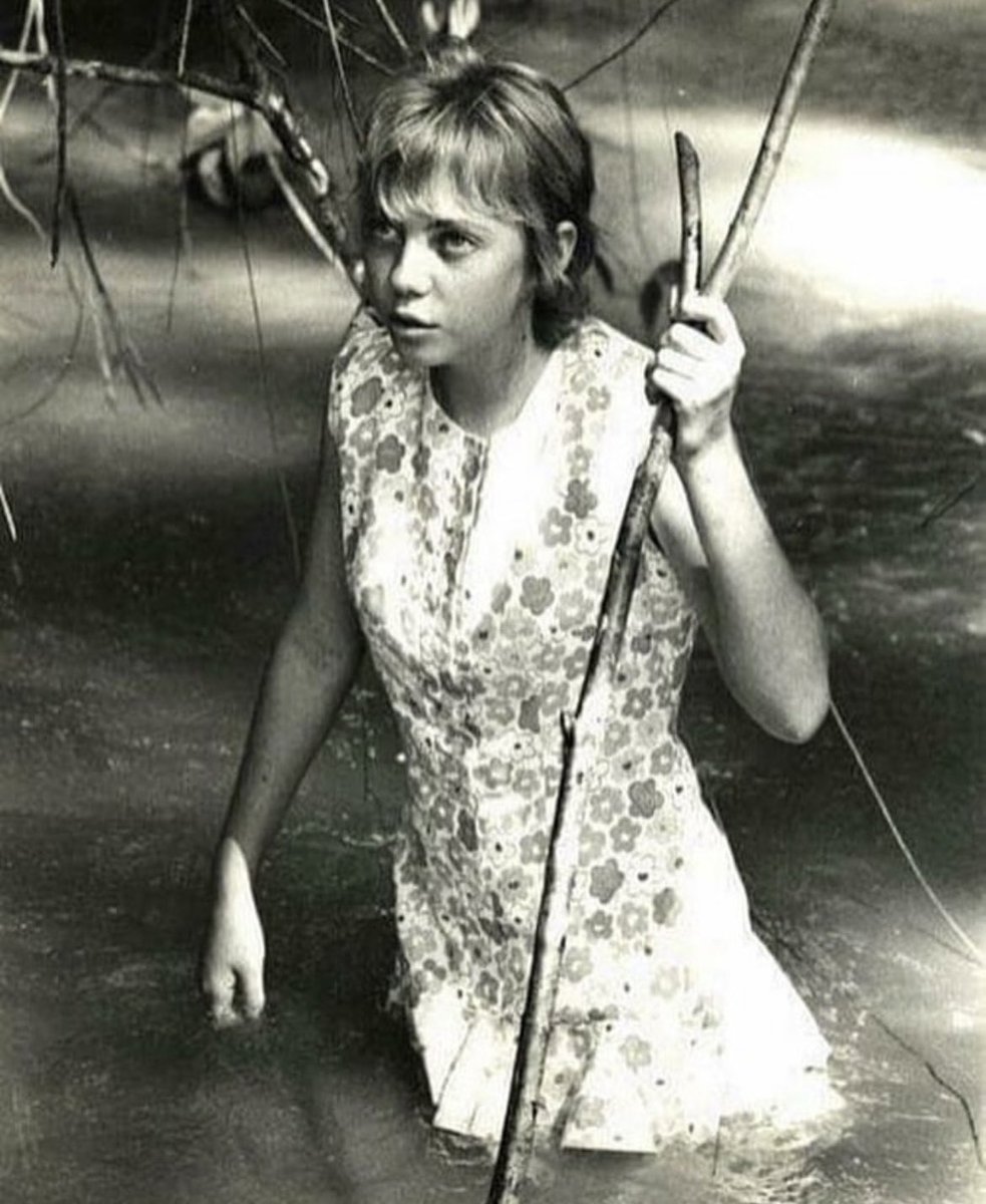 17 year old Juliane Koepcke survived the LANSA Flight 508 plane crash in 1971. After the plane was struck by lightning, she was sucked out and fell 2 miles still strapped to her seat. She survived the next 11 days alone in the Amazon Jungle.