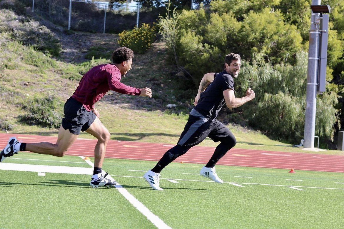 GothamCityM's tweet image. Future New York Jet Aaron Rodgers and current New York Jet Allen Lazard working out together today👀 per: @AllenLazard