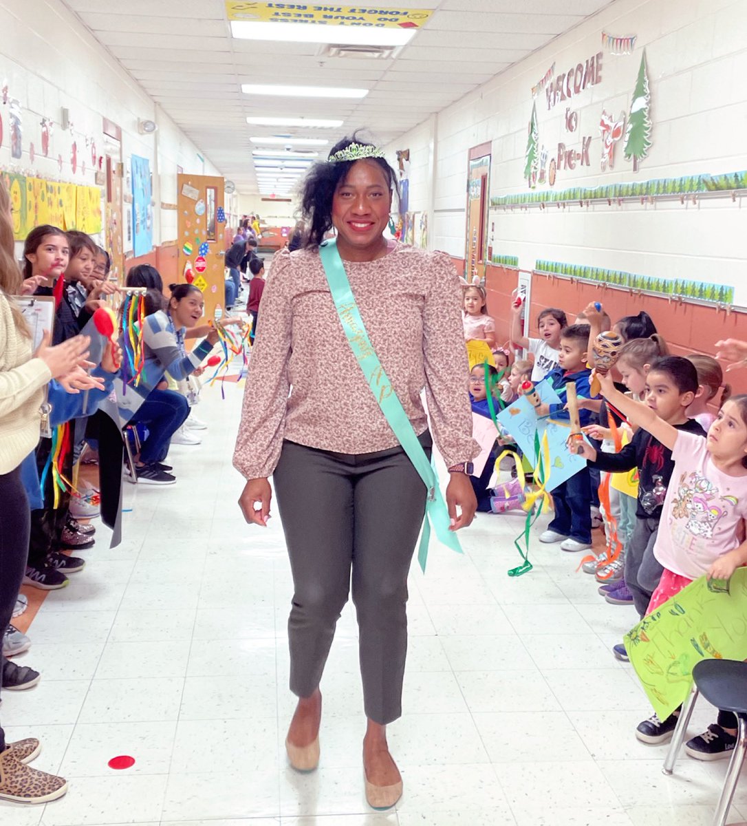 Laura L. Garcia (@lauragnisd) on Twitter photo We celebrated our Amazing Associate Principal today with a parade! Thank you for all you do for our staff and students <a href="/Mrs_B_Mallard/">Brooke DS Mallard</a>. We appreciate you.❣️<a href="/WardWranglers/">Dr.Joe Ward ES</a> We celebrated our Amazing Associate Principal today with a parade! Thank you for all you do for our staff and students <a href="/Mrs_B_Mallard/">Brooke DS Mallard</a>. We appreciate you.❣️<a href="/WardWranglers/">Dr.Joe Ward ES</a>